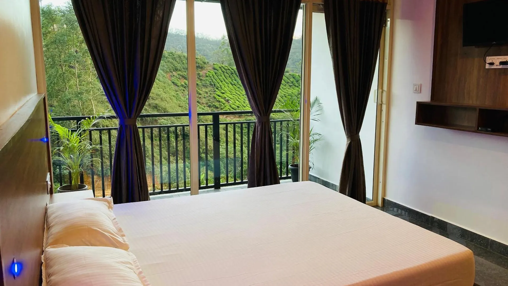 Carmel Home Stay Munnar Homestay